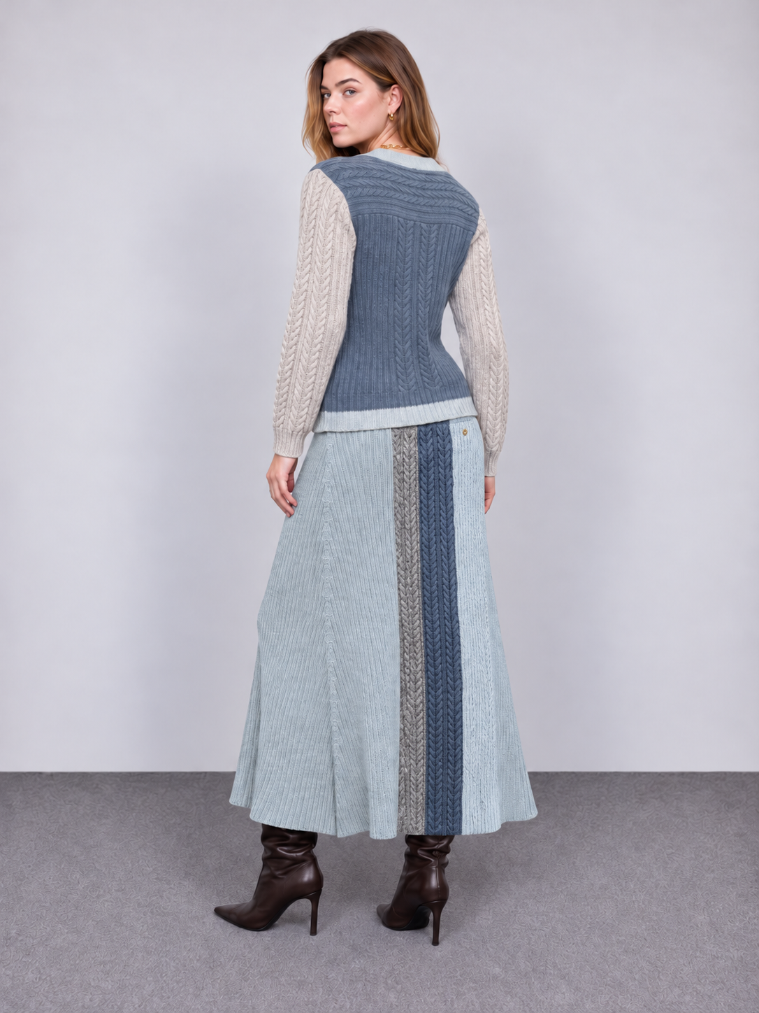 Cardigan Malha Bicolor e Saia Malha 3 Cores — GUIMANOS