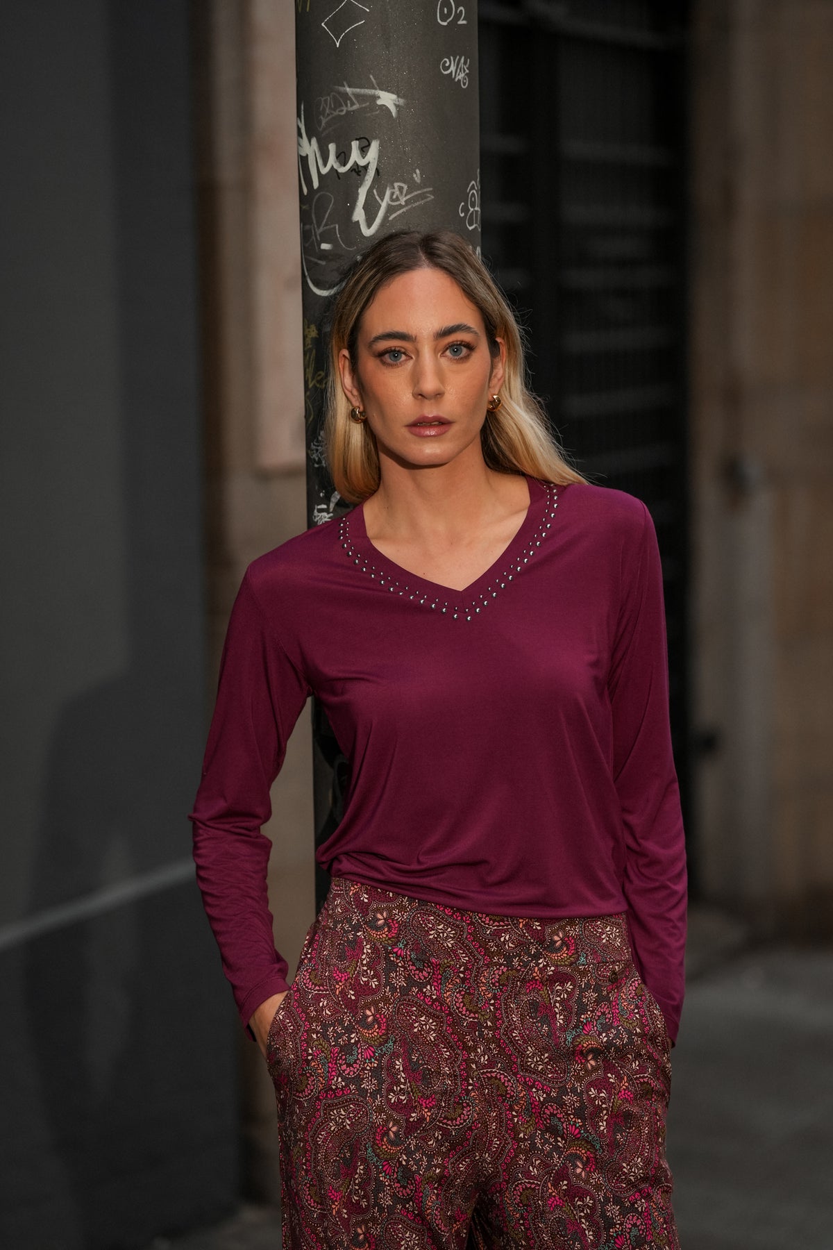 Camisola com Tachas no Decote