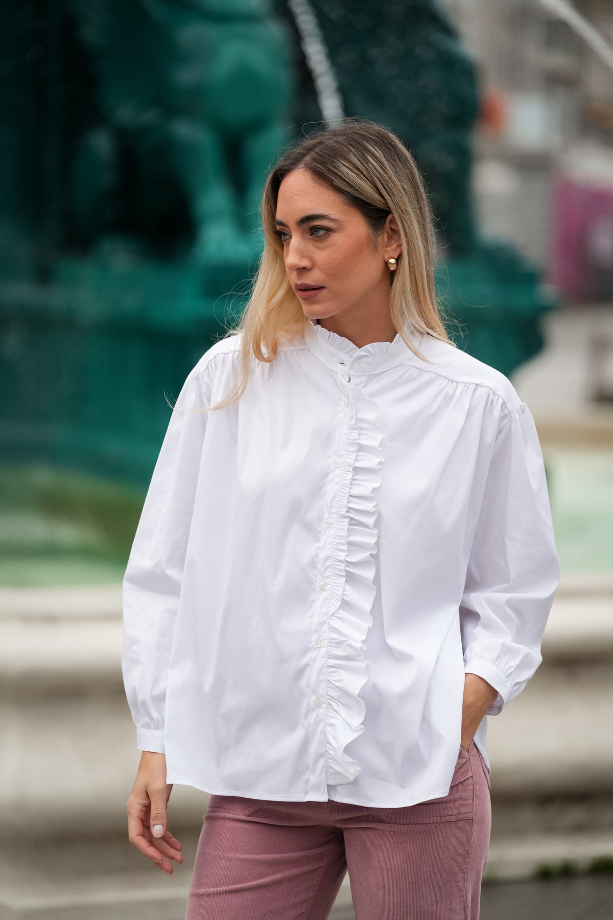 Camisa Branca com Folho