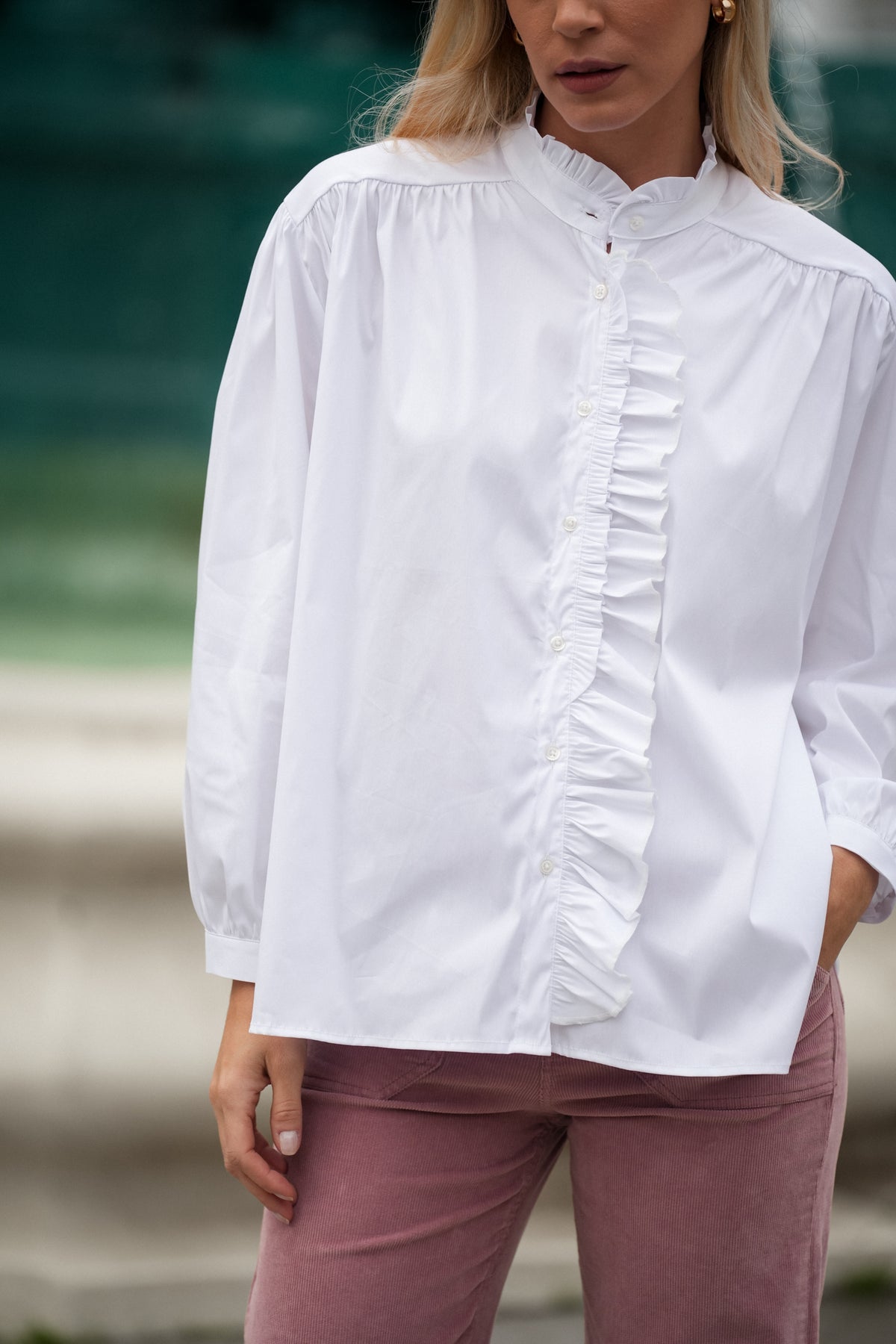 Camisa Branca com Folho