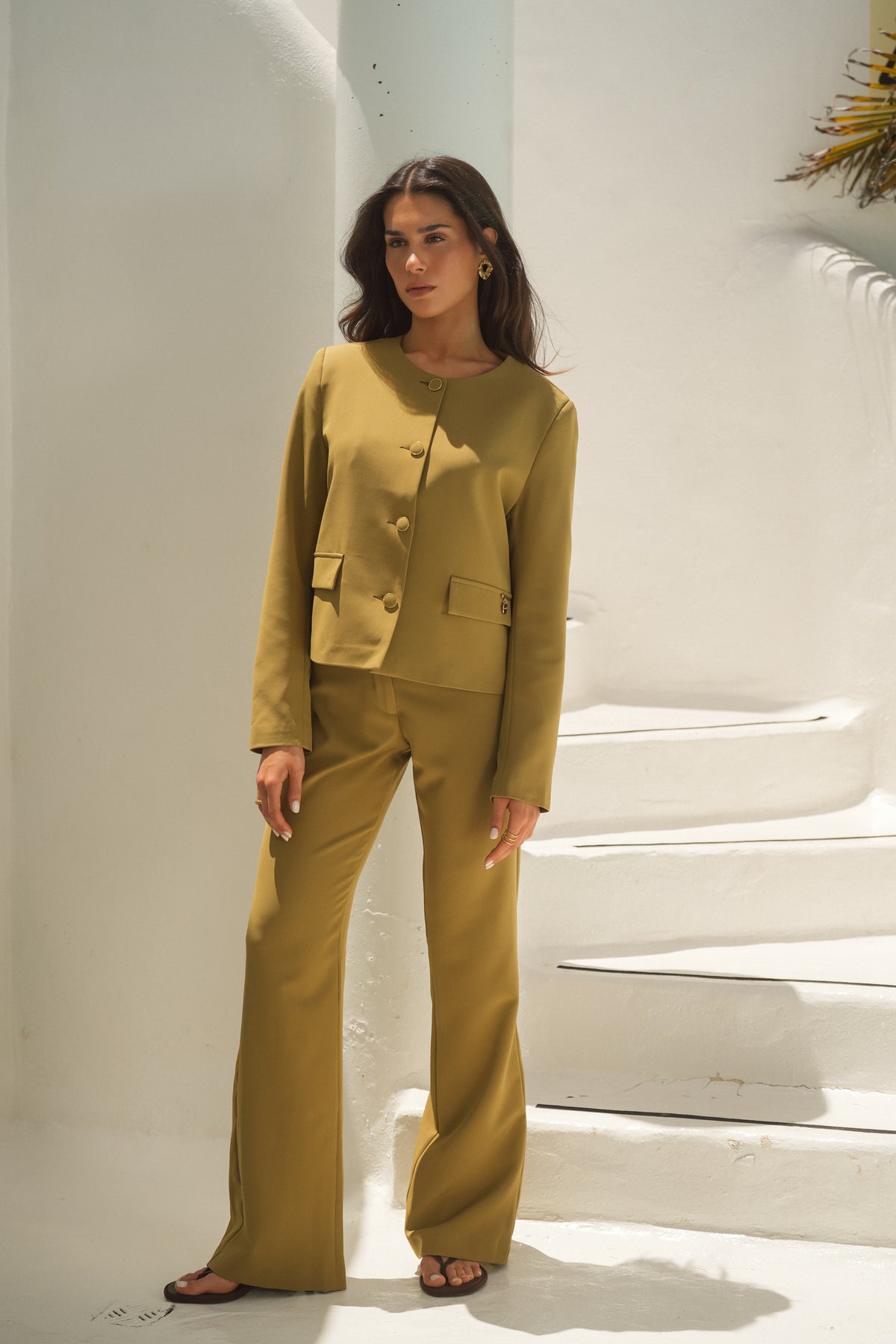 Calças Fluídas com Abertura na Bainha