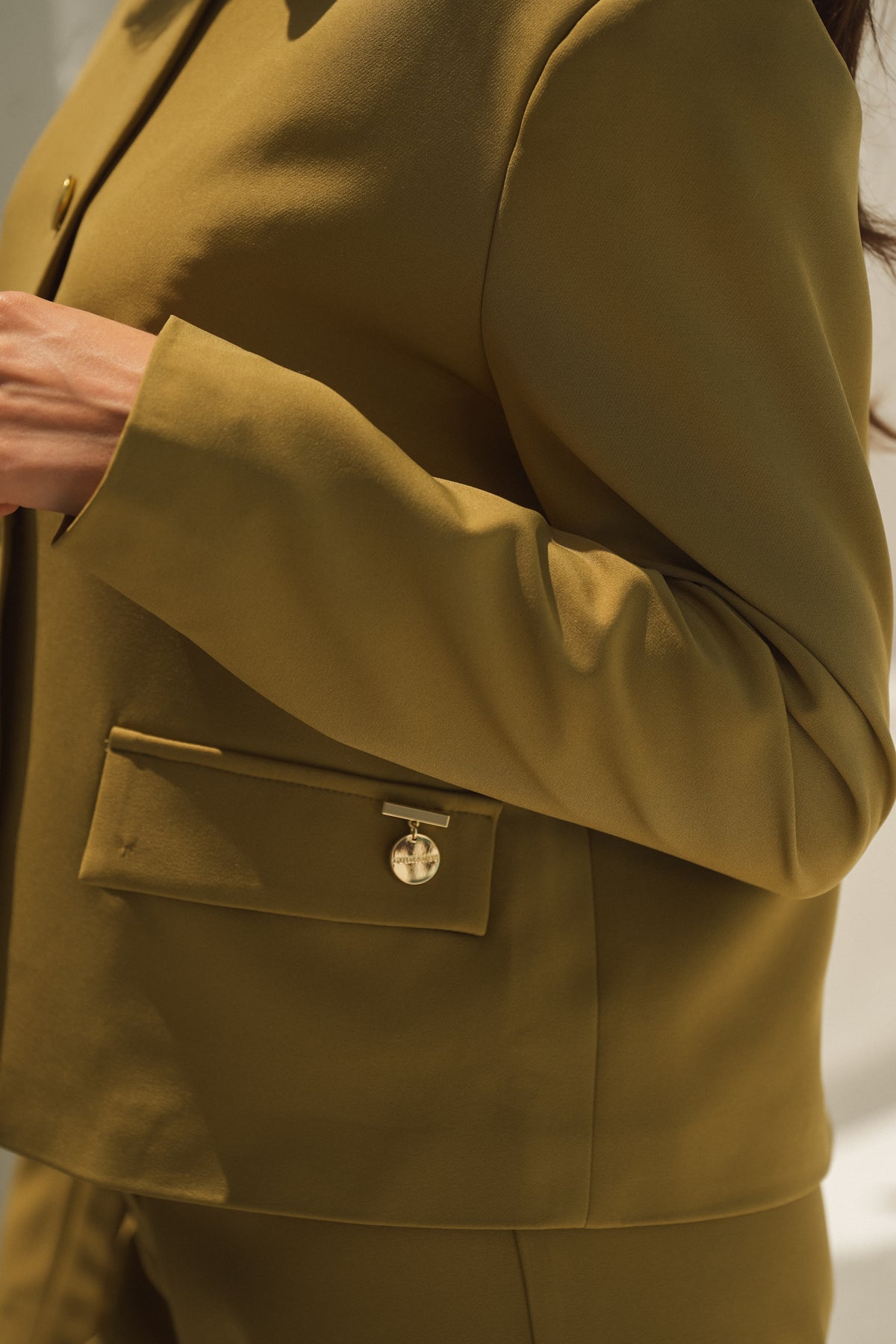 Casaco Estruturado com Botões Frontais