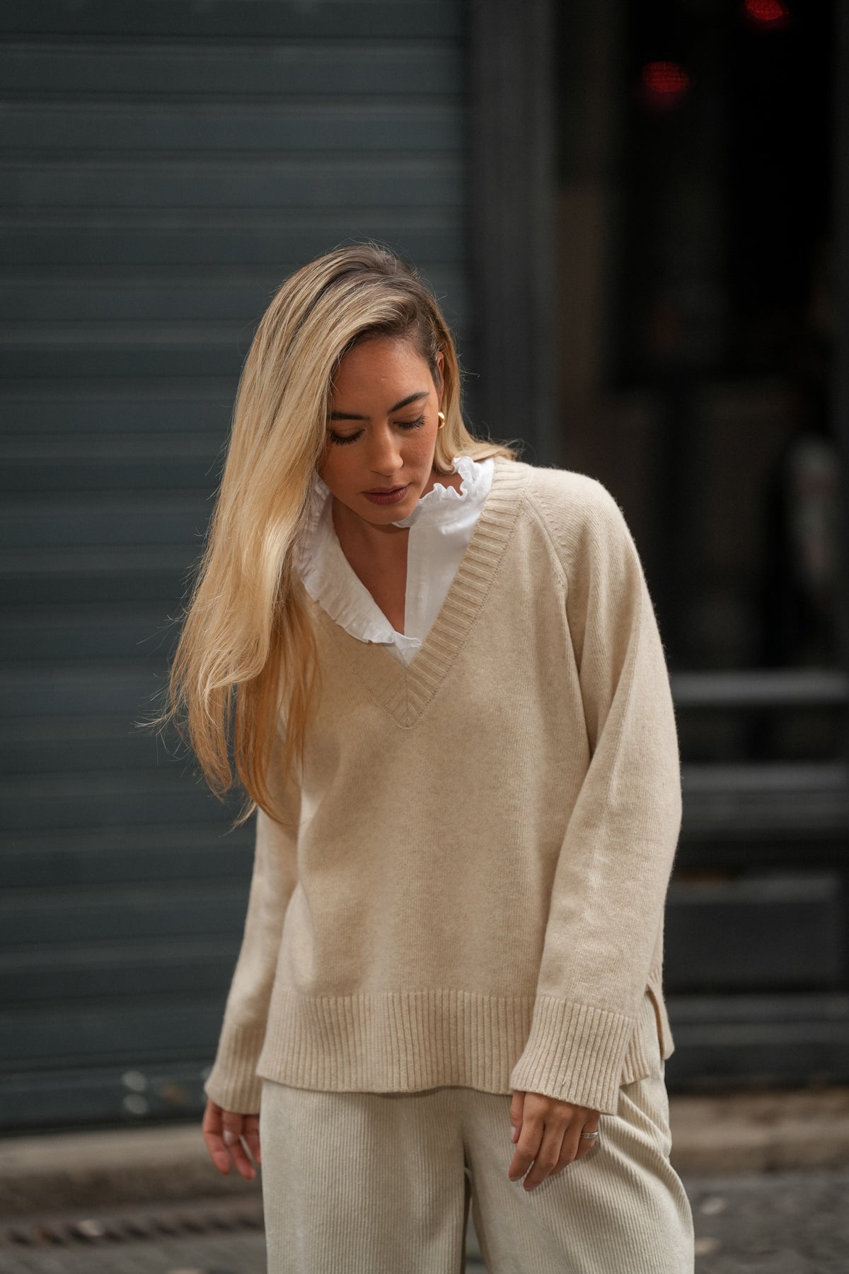 Camisola em Lã com Decote em Bico