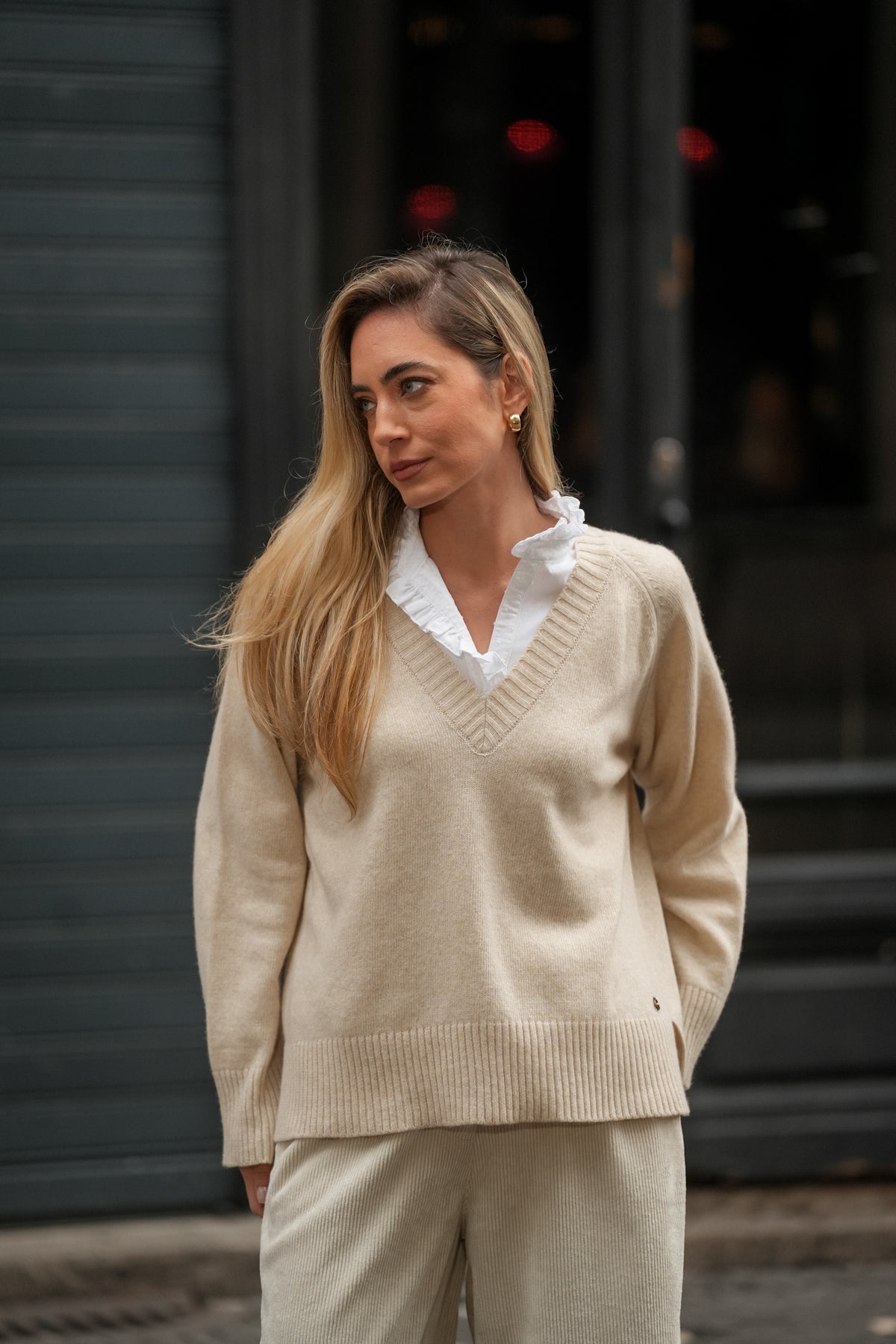 Camisola em Lã com Decote em Bico