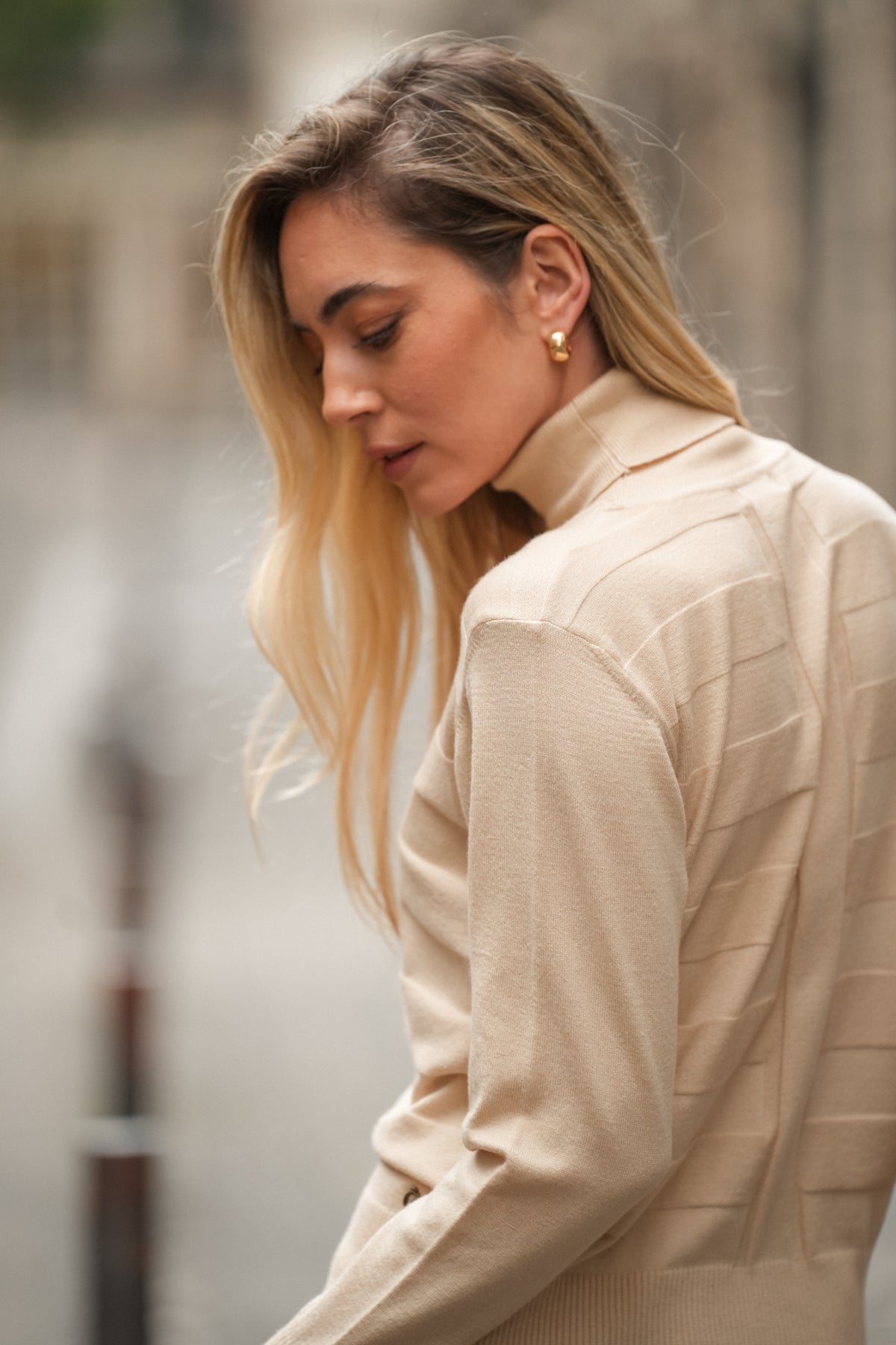 Camisola com Gola Alta Texturada