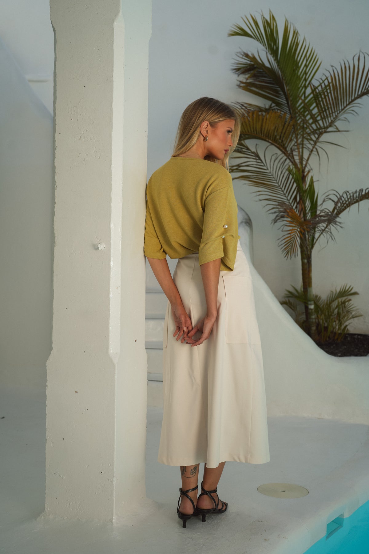 T-shirt com Pérolas nas Mangas