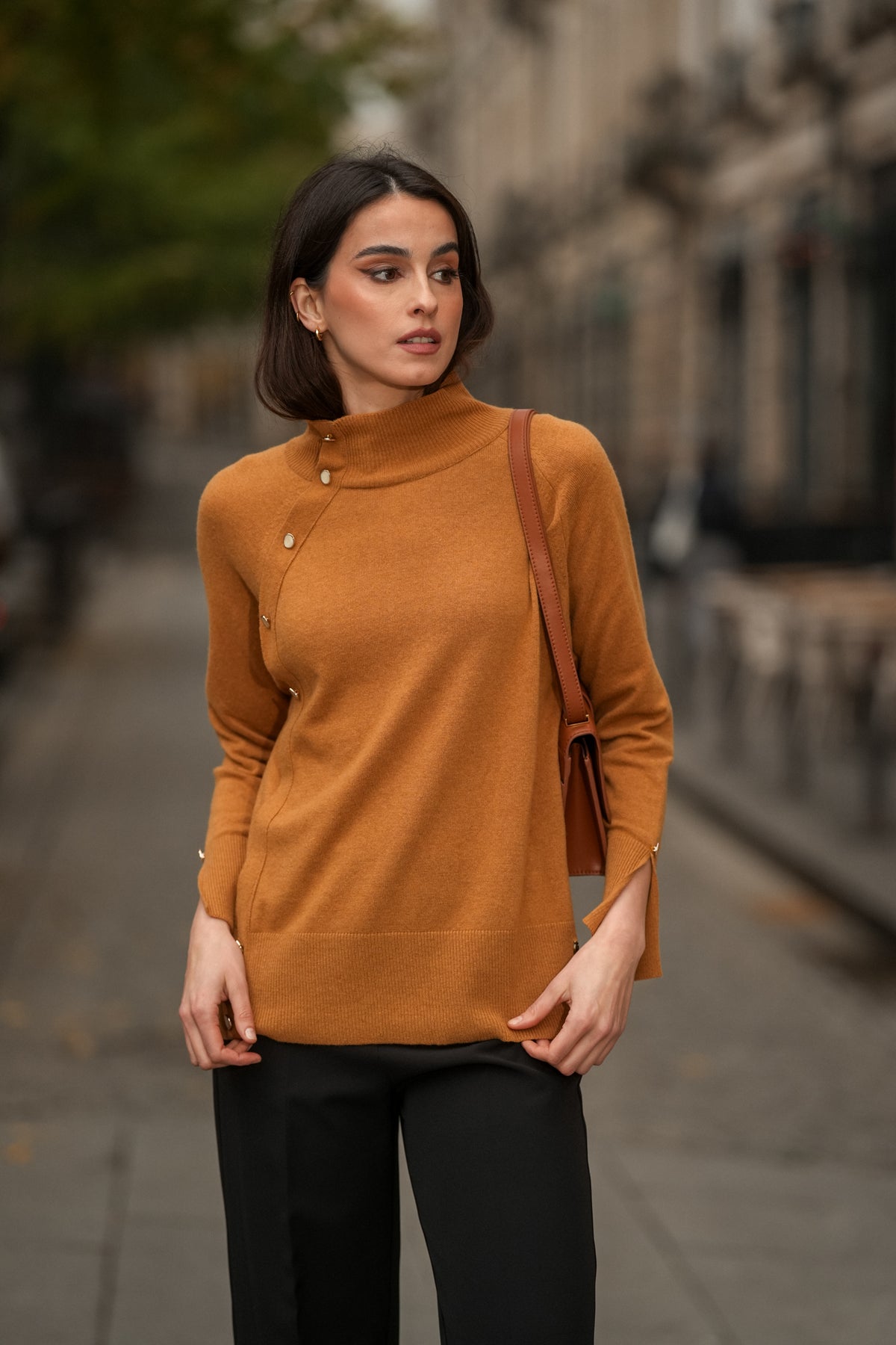 Camisola com Botões Decorativos