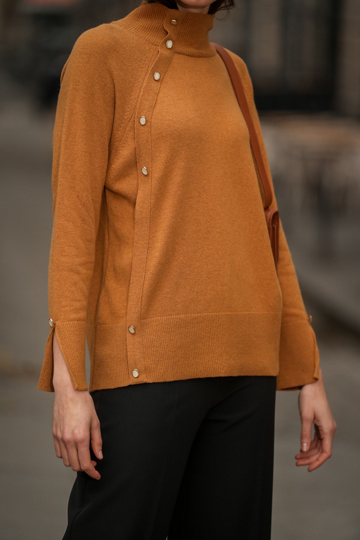 Camisola com Botões Decorativos
