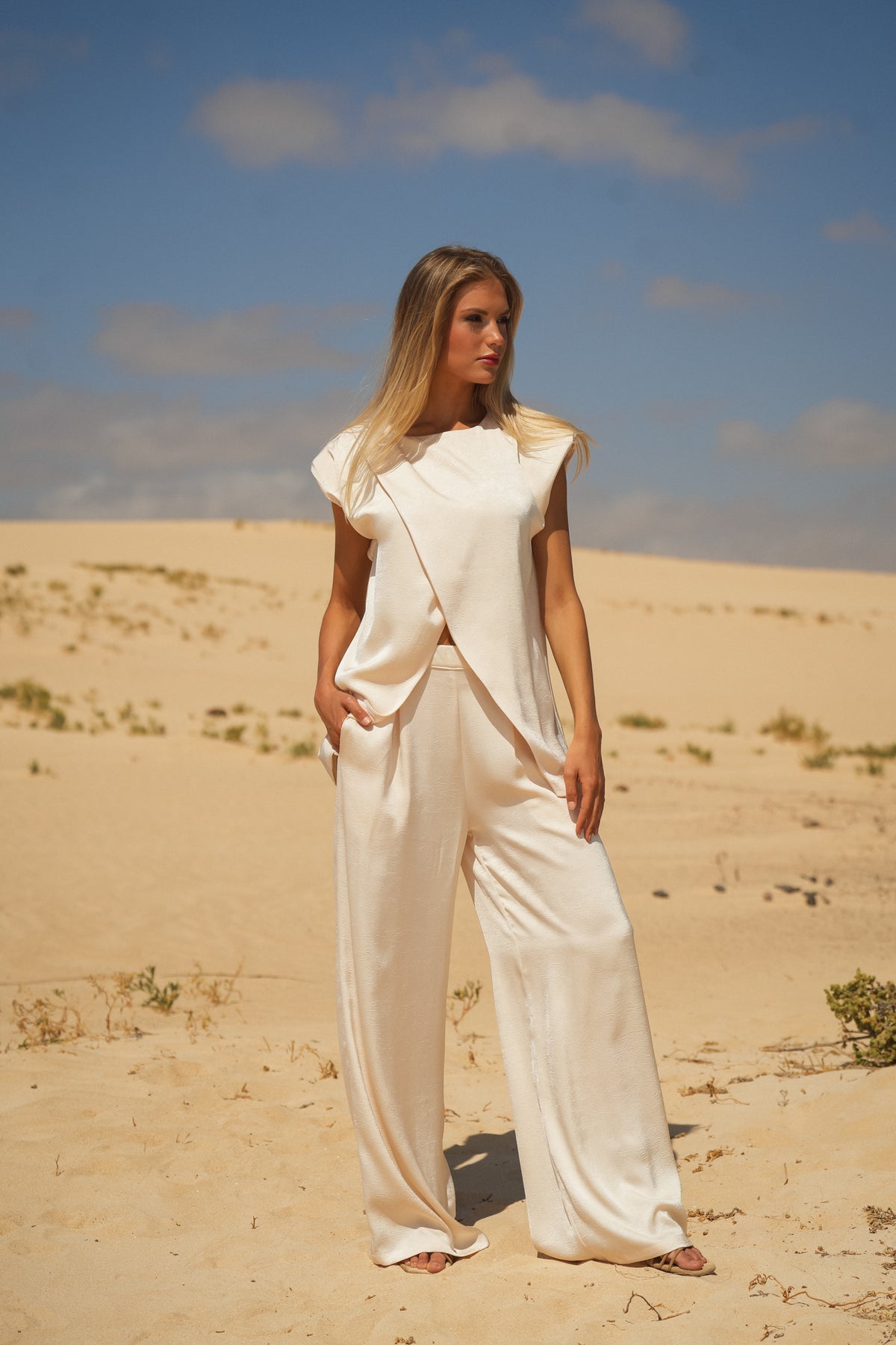 Blusa Corte Assimétrico | GUIMANOS