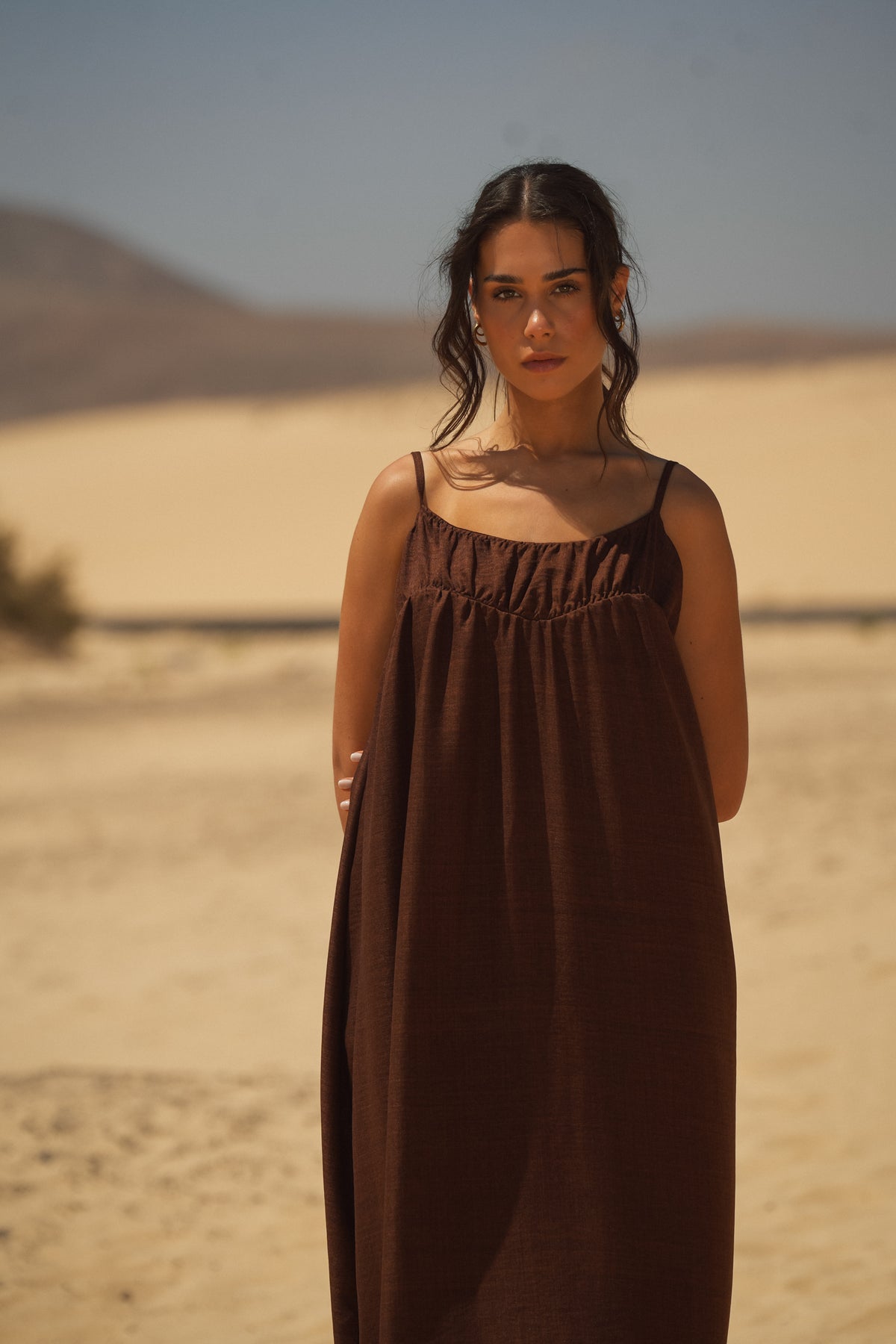 Vestido Midi Fluido com Alças Finas | GUIMANOS – vista 3