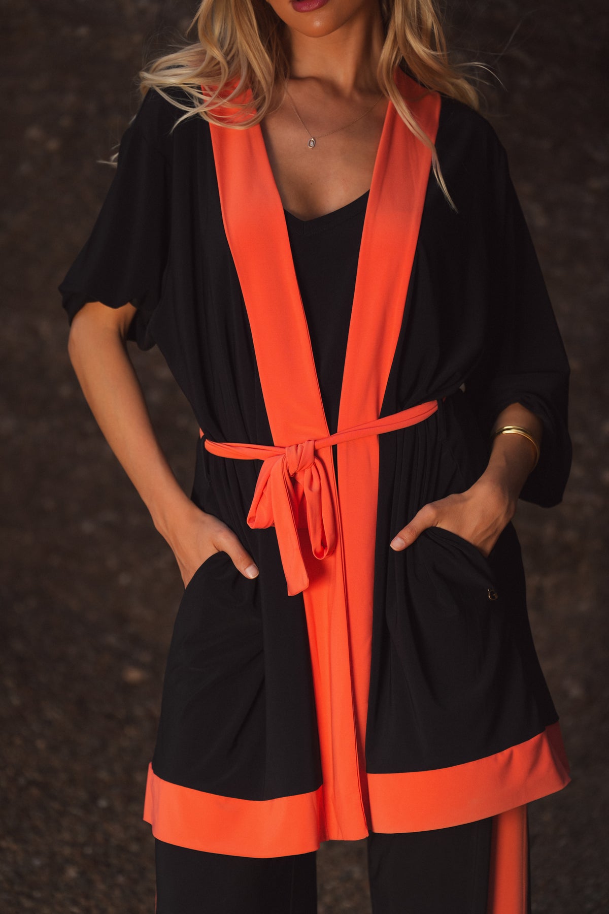 Kimono Fluido Bicolor com Cinto