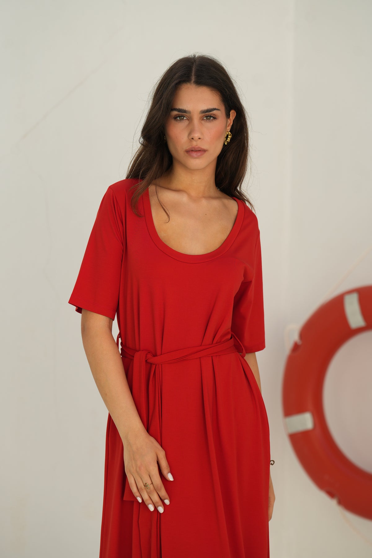 Vestido Midi com Decote Duplo