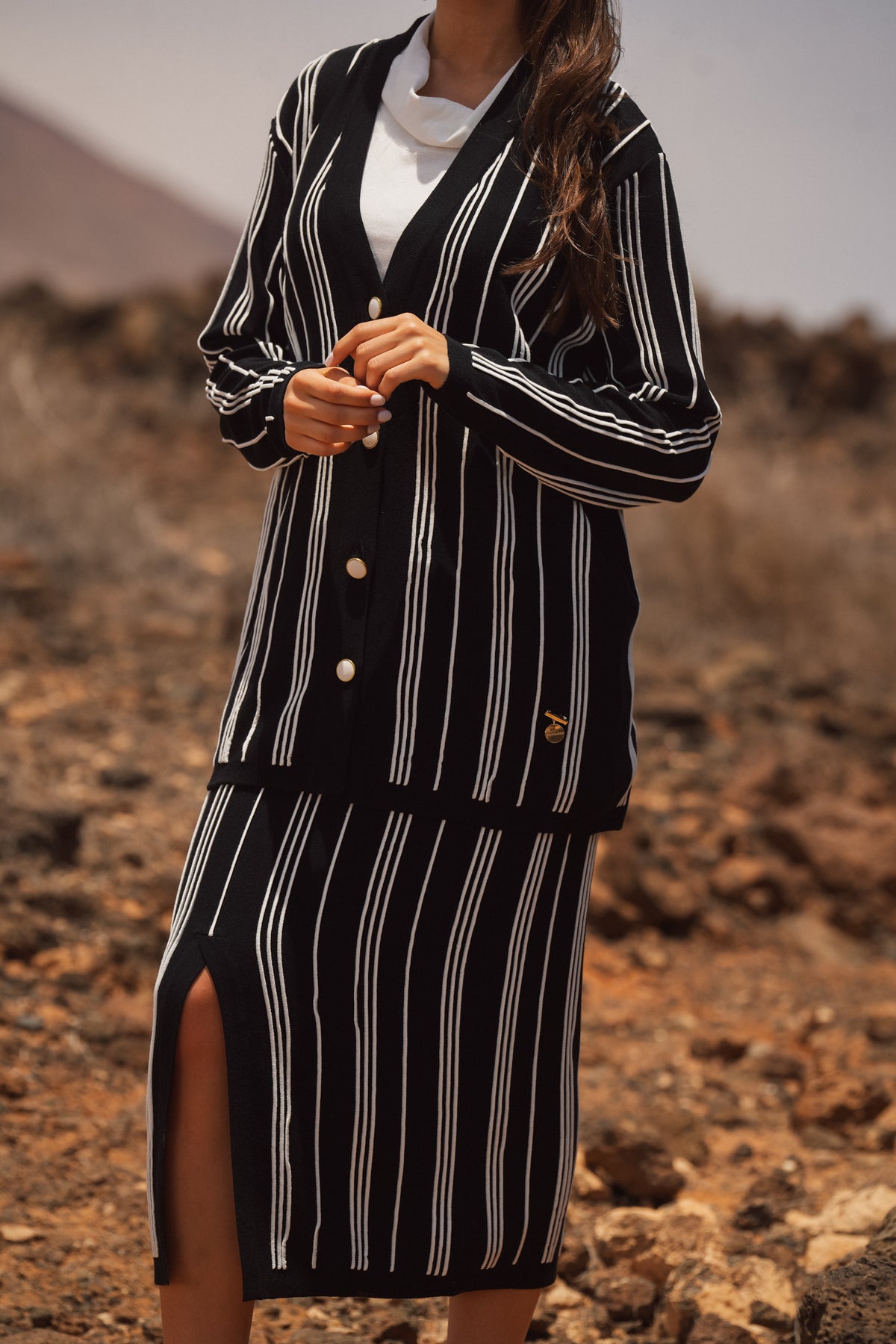 Saia de Malha Midi com Riscas Verticais