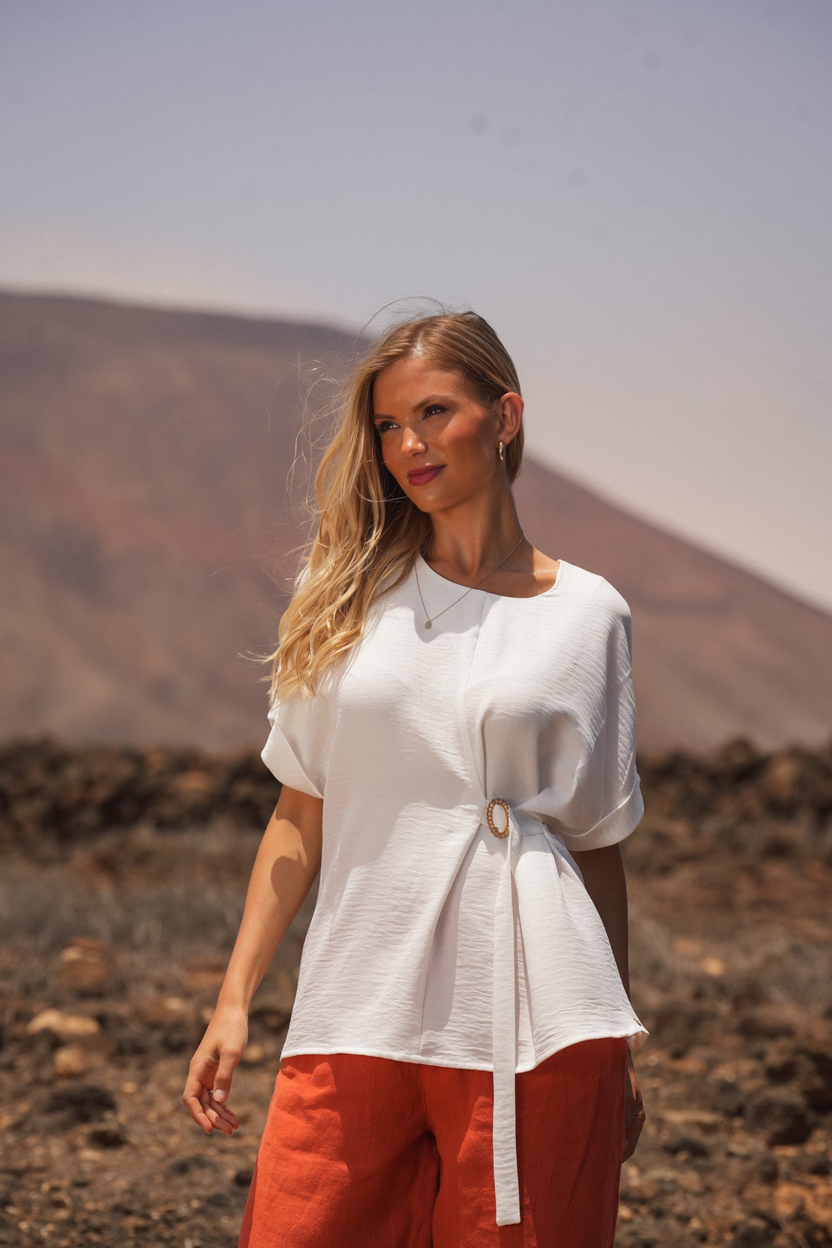 Blusa com Cinto Lateral | GUIMANOS