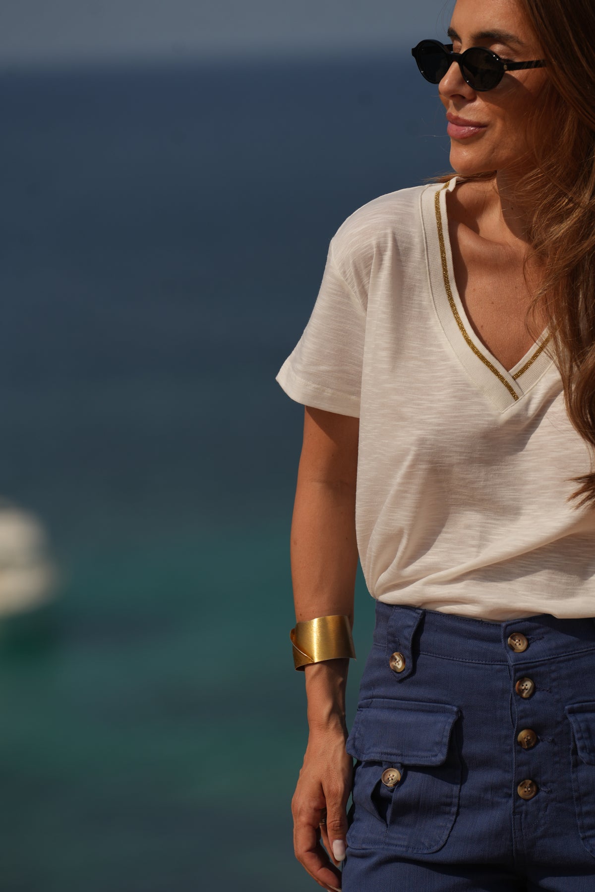 T-shirt Linho Decote em V | GUIMANOS – vista 2