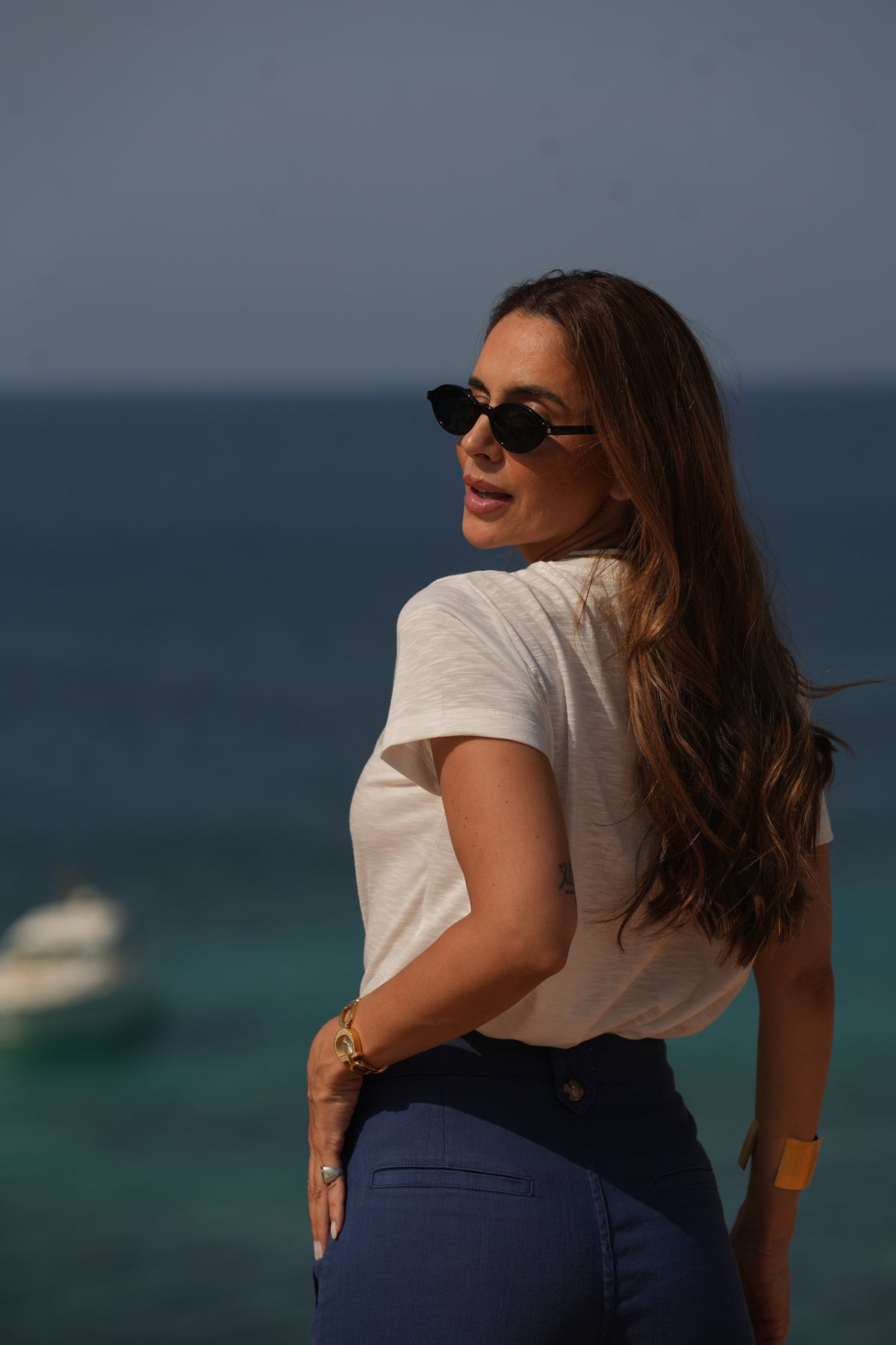T-shirt Linho Decote em V | GUIMANOS – vista 3