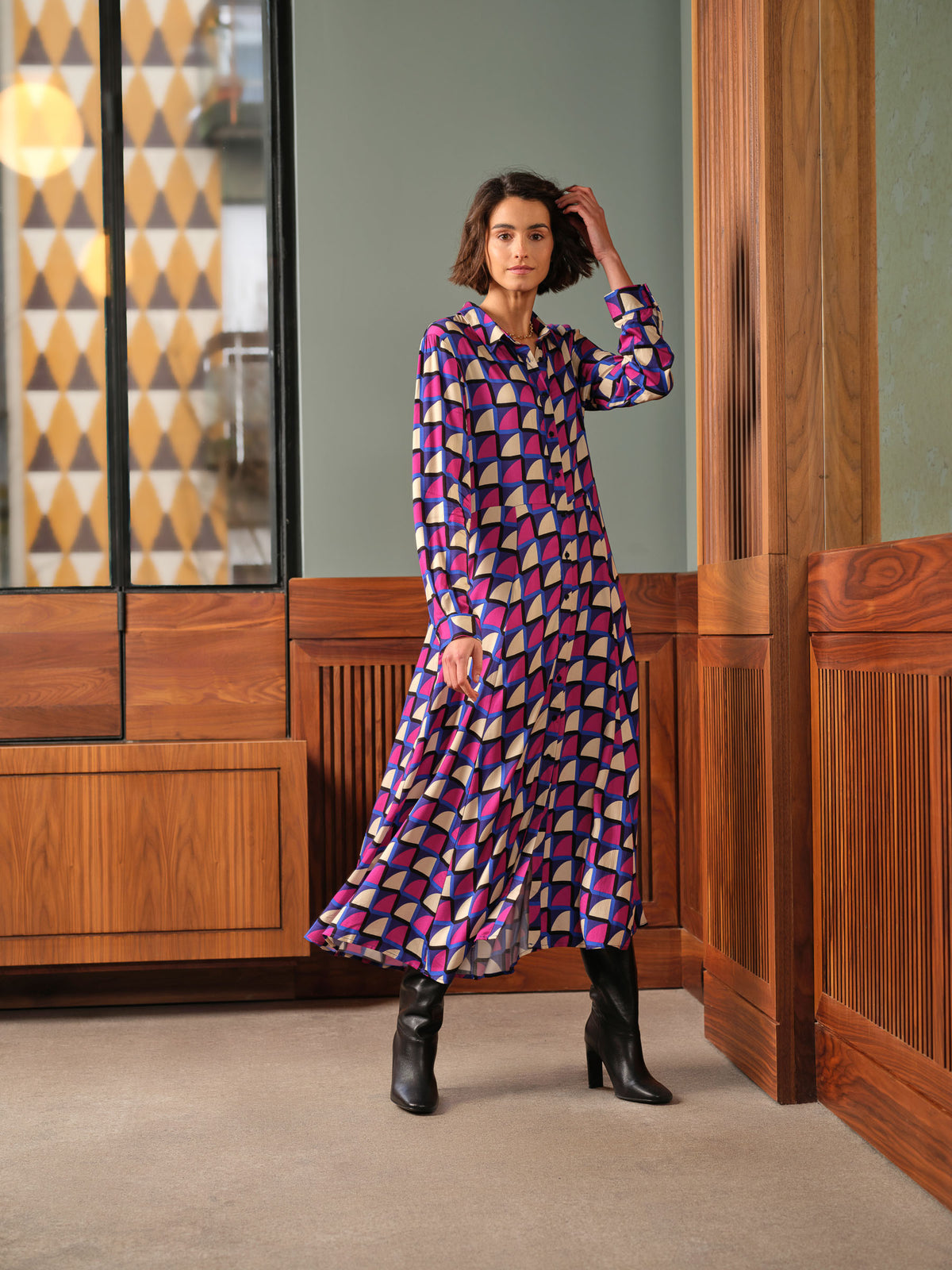Vestido Midi Estampado Geométrico