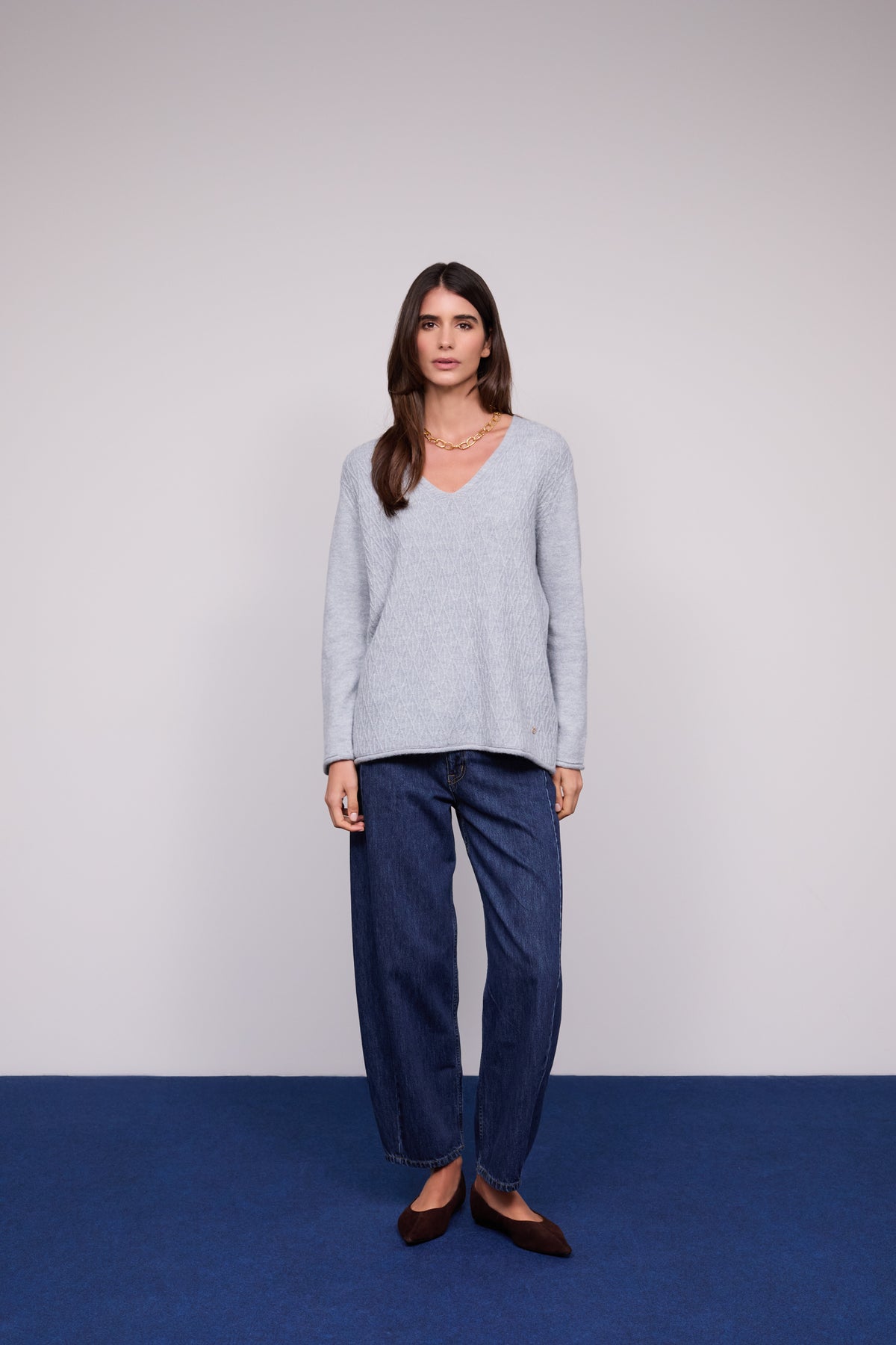 Camisola Decote V Trabalhada — Azul Claro