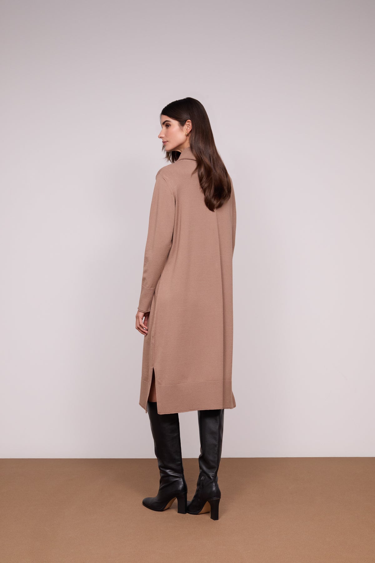 Vestido Midi Gola Alta