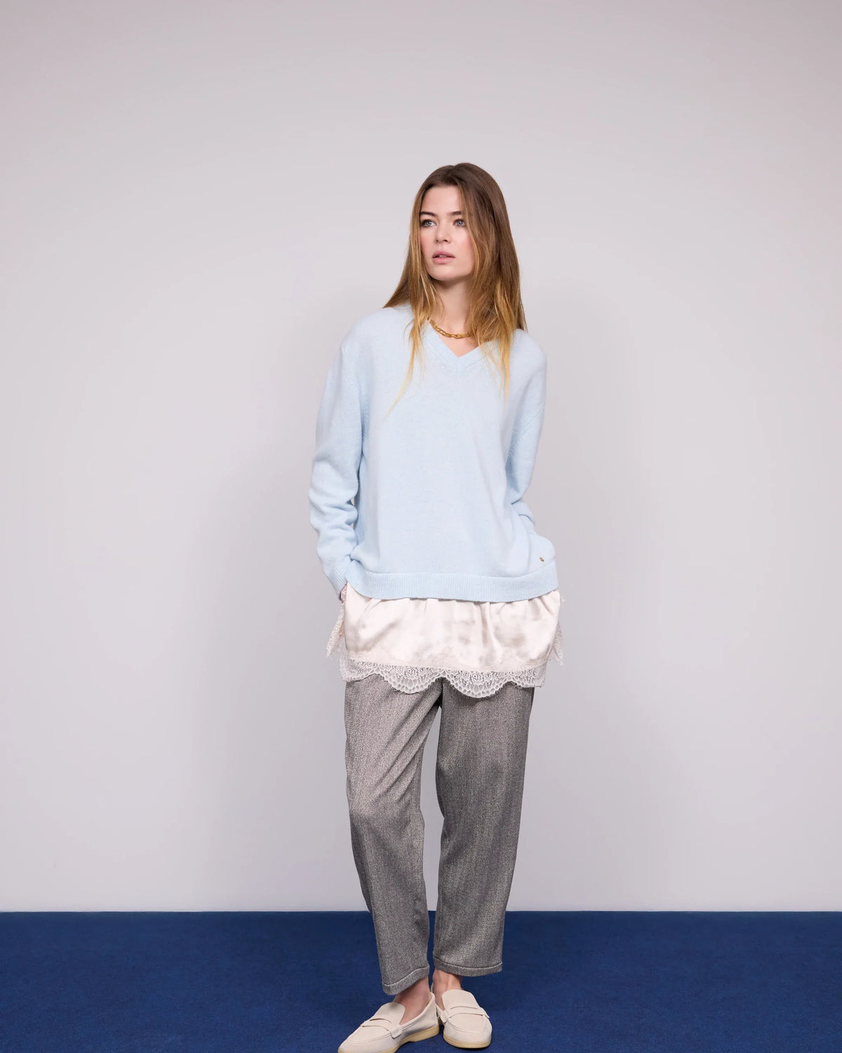 Camisola Decote V com Cetim