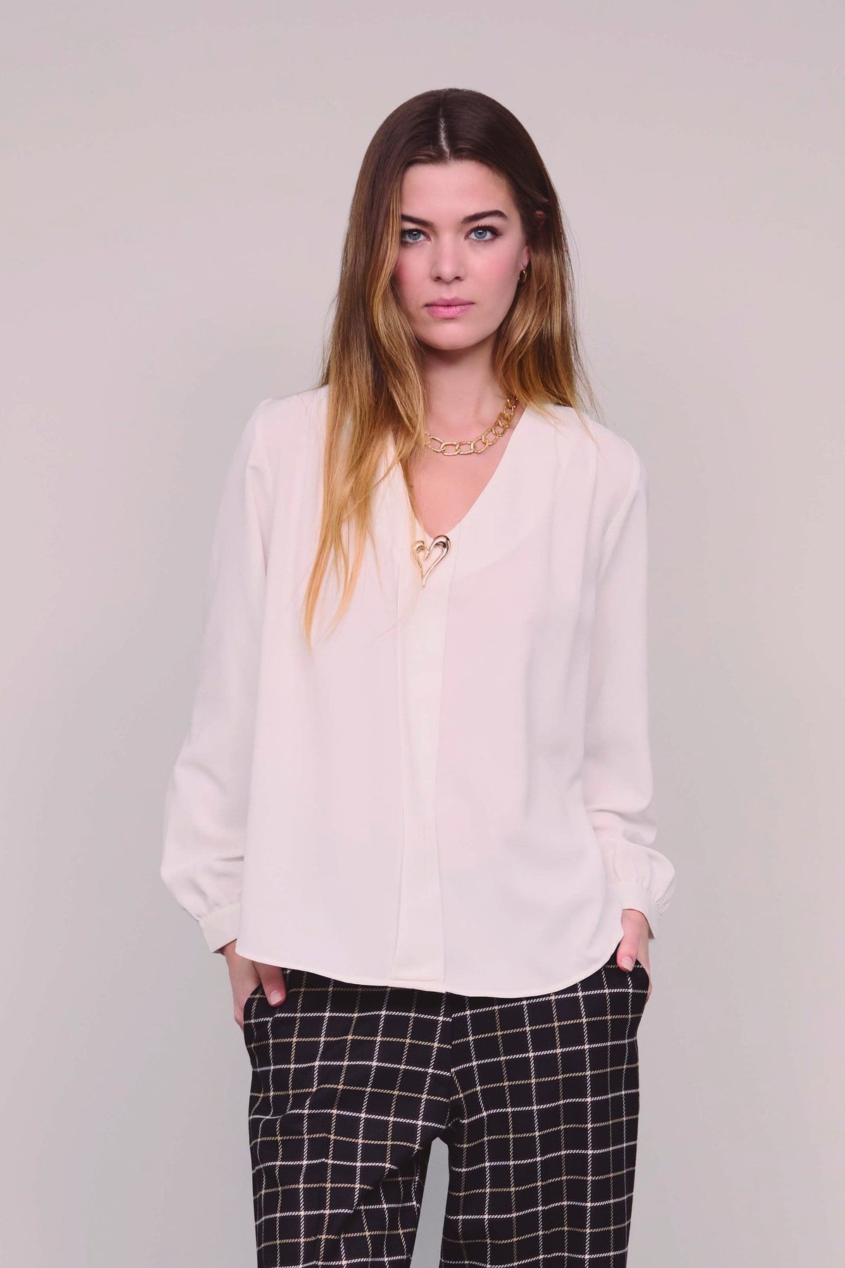 Blusa Decote V — Branco