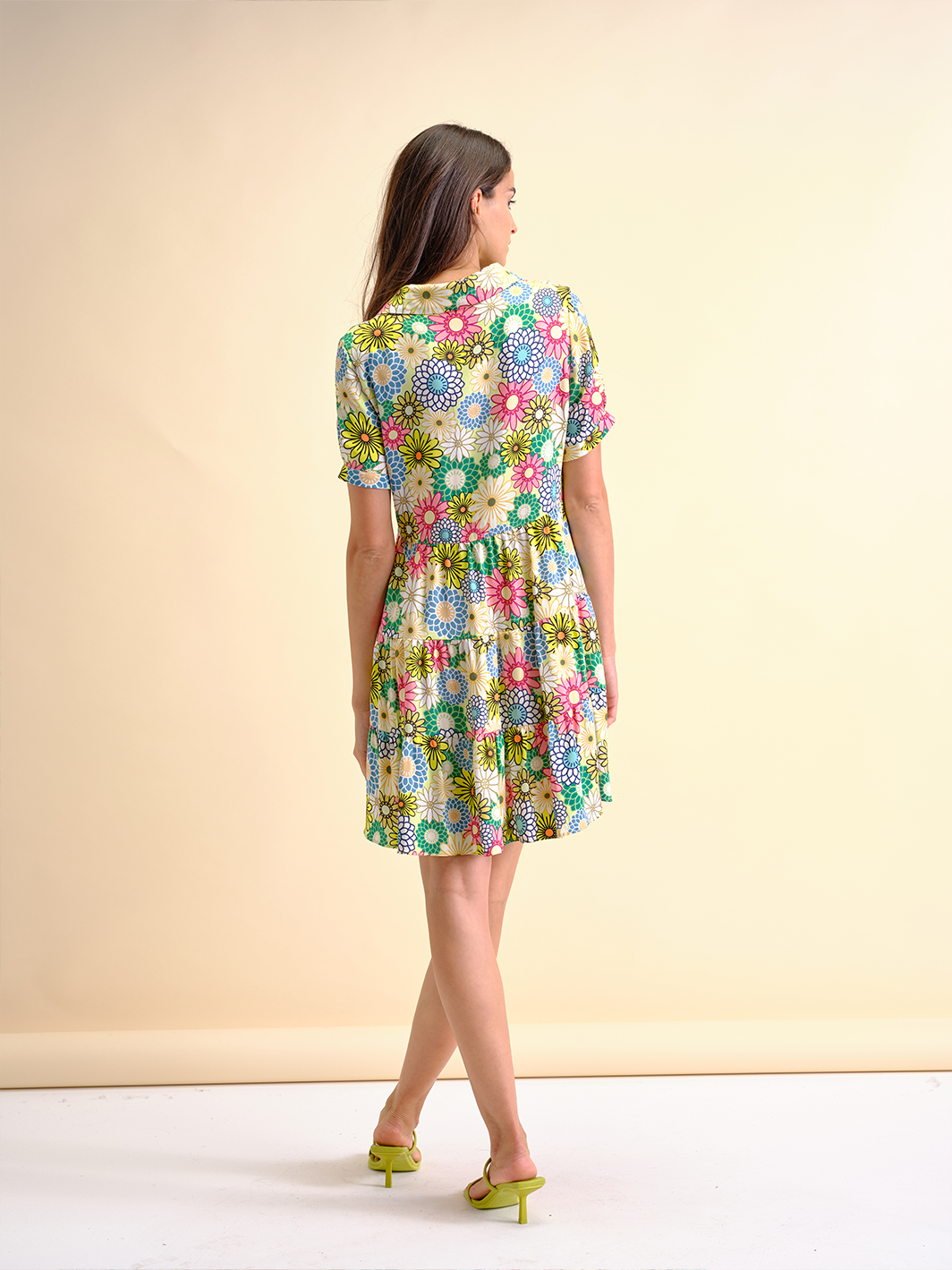 Vestido Curto Estampado Flores | GUIMANOS – vista 2