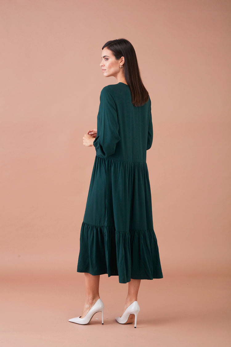 Vestido Fluido Midi com Aplicação | GUIMANOS – vista 2