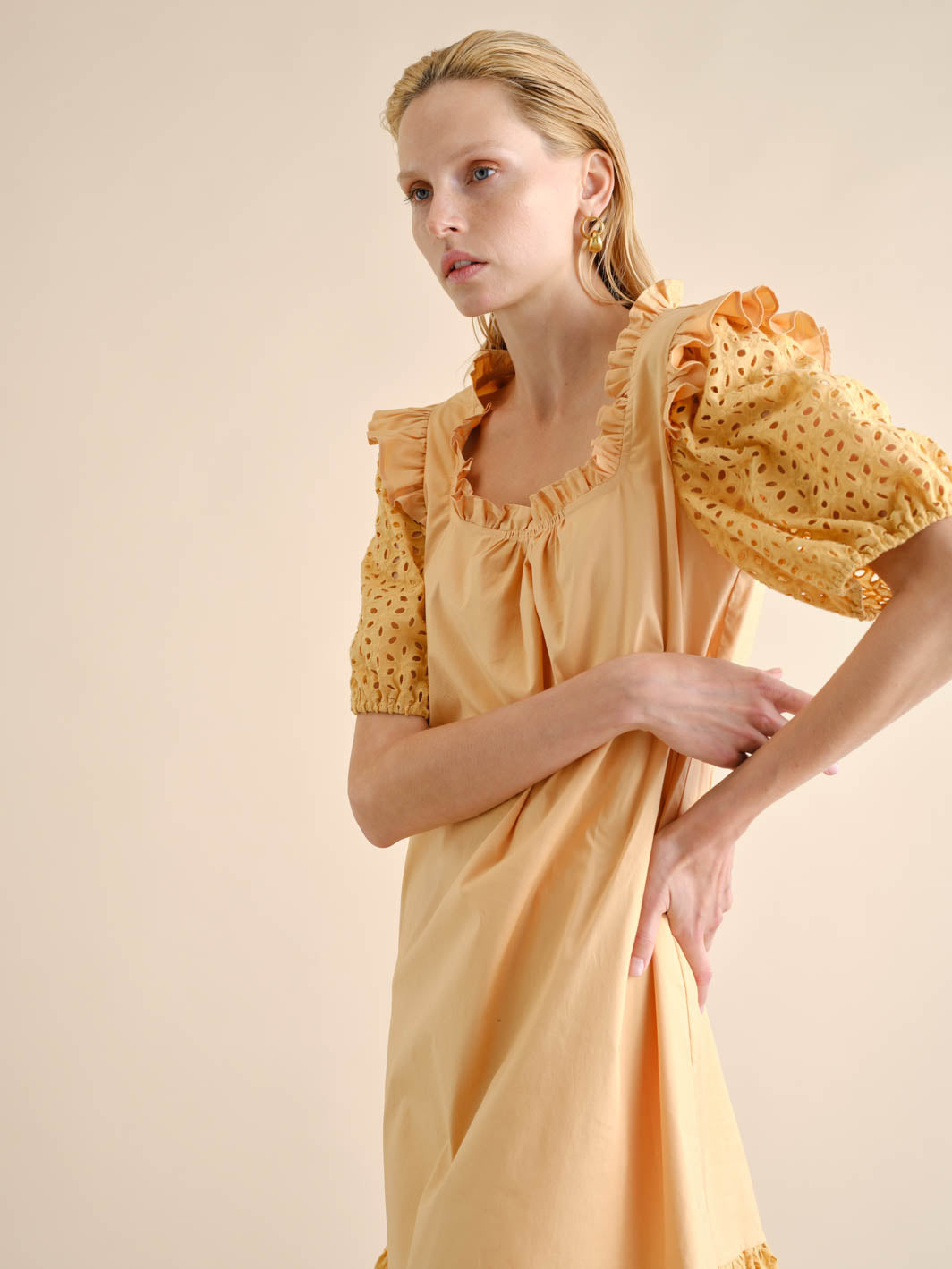 Vestido Popeline Bordado Inglês | GUIMANOS – vista 3