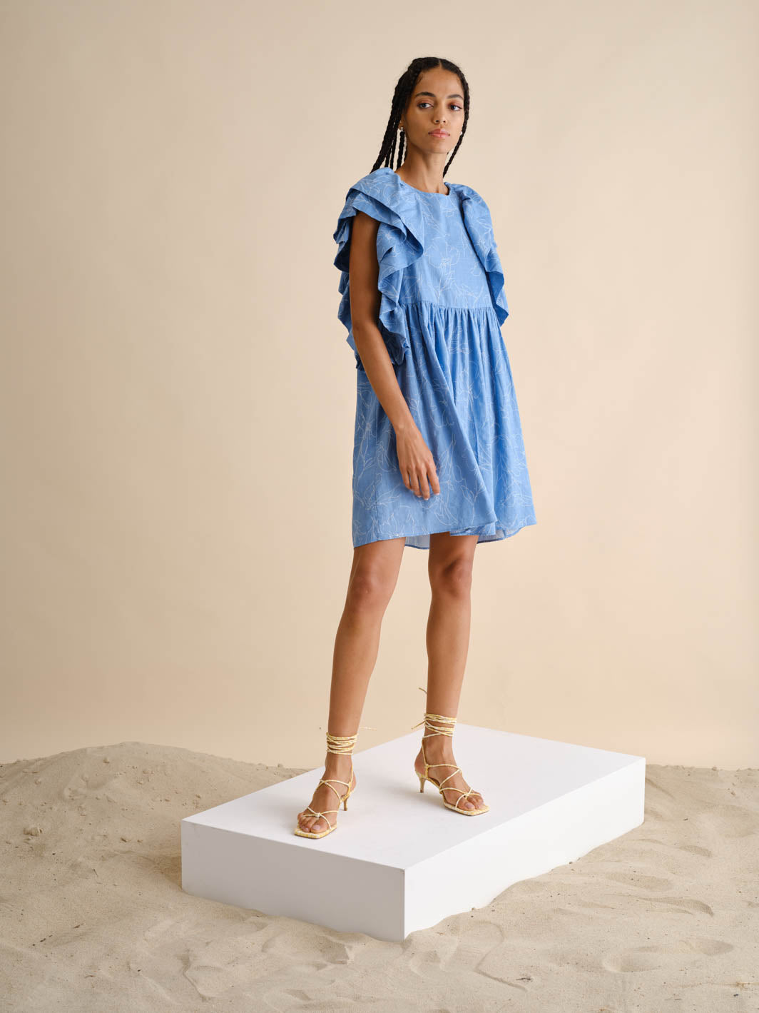 Vestido Curto Mangas Folho | GUIMANOS