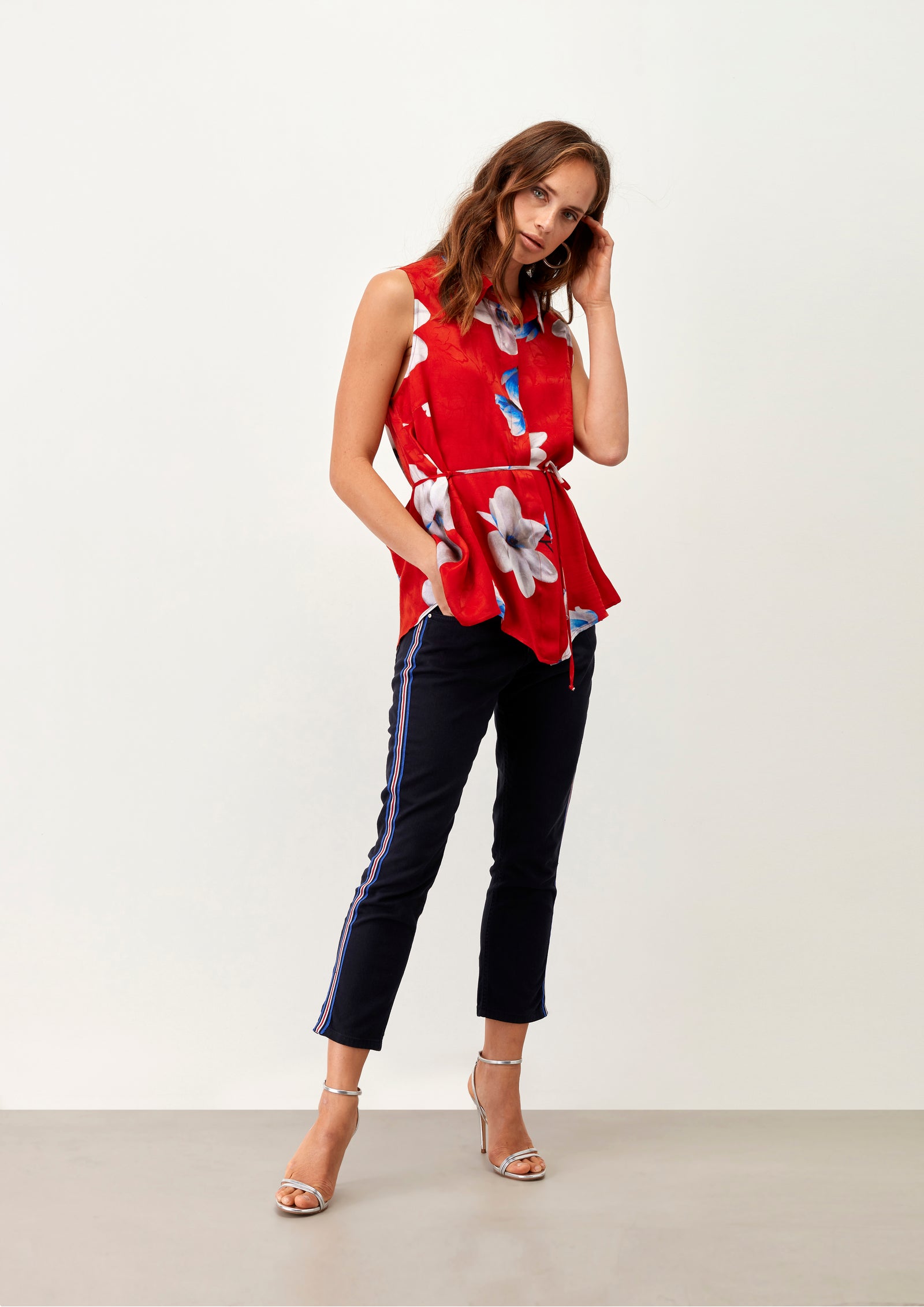 Blusa Floral Vermelha - guimanos-store