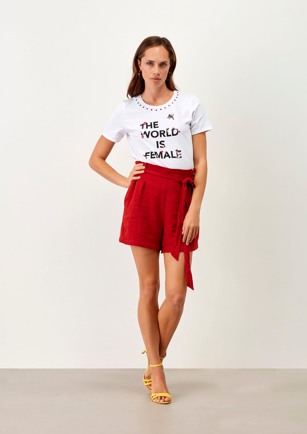 T-Shirt The World Is Female - guimanos-store