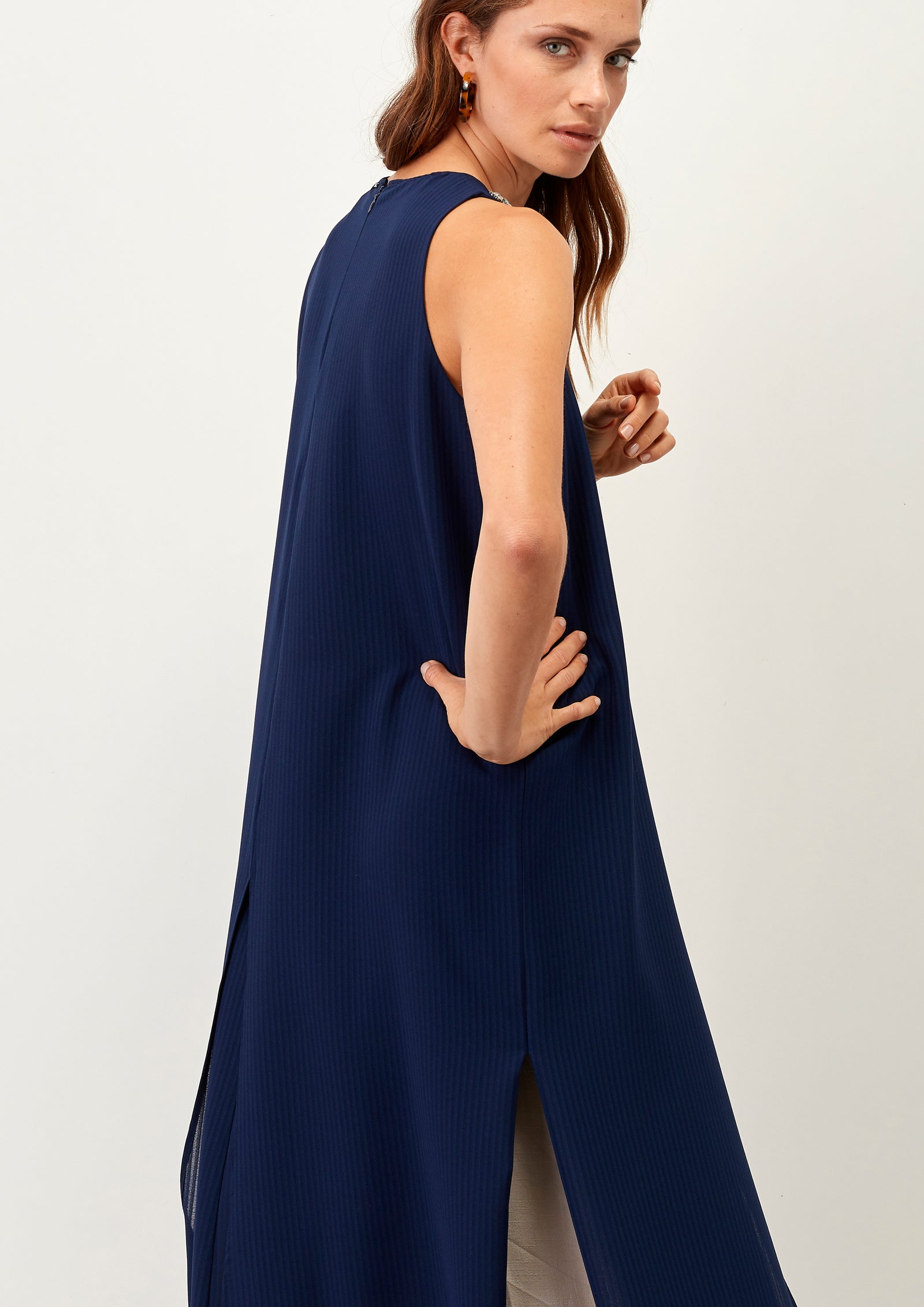 Vestido com Aplicação Ombros - guimanos-store