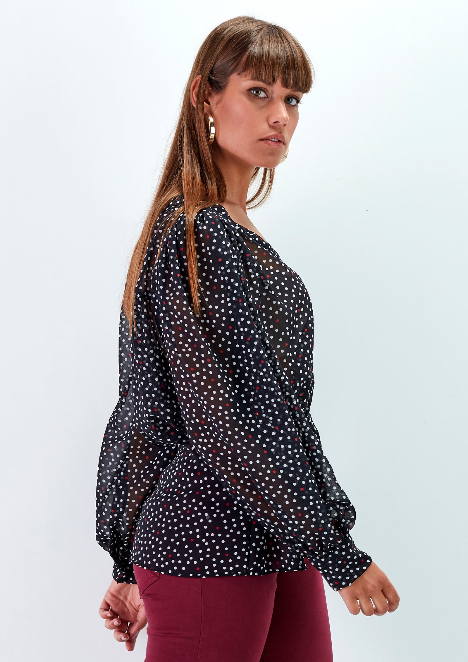 Blusa com Corte de Pintas - guimanos-store